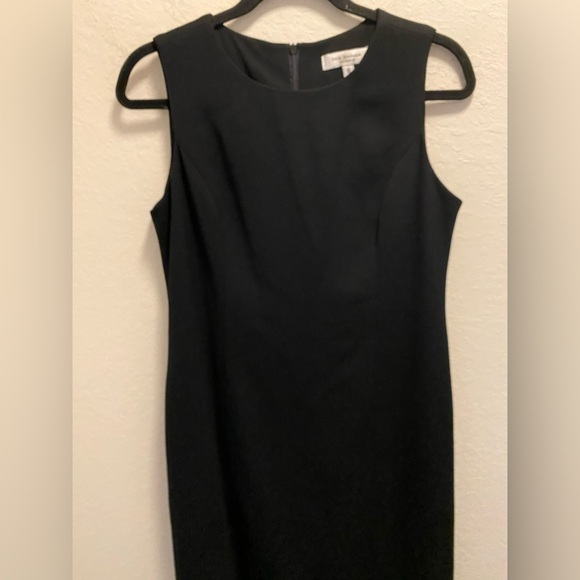 Iris Singer Collection Sleeveless Little Black Dress Size 8 - Picture 2 of 8